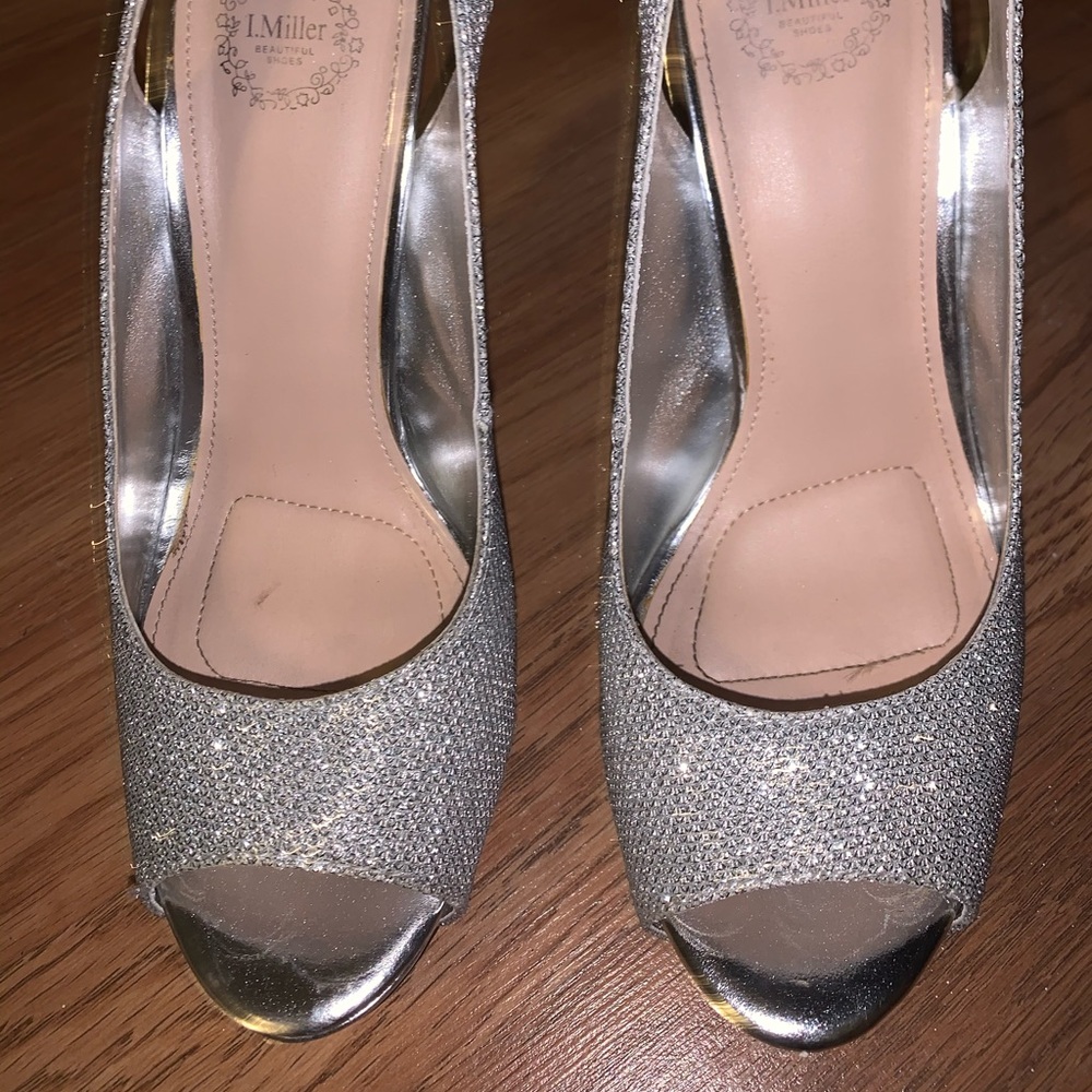 L. Miller strappy heels size 7.5